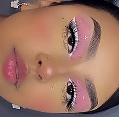 Dragun Beauty, White Eyeliner Makeup, Mime Makeup, Best Guacamole, Pink Eyeliner, Pink Eyeshadow Look, Mekap Mata, Best Guacamole Recipe, Alt Makeup