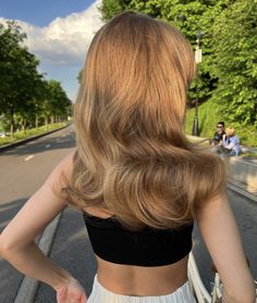 Hair Colour Ideas, Honey Blonde Hair Color, Strawberry Blonde Hair Color, Golden Blonde Hair, Spring Hair Color, Hair Color Pastel, Spring Hair, Ash Blonde Hair