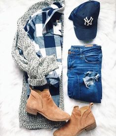 screen-shot-2016-12-28-at-8-39-40-pm Looks Jeans, Outfit Trends, Winter Mode, Mode Inspo, Looks Chic, Looks Style, College Outfits, Minimalist Outfit