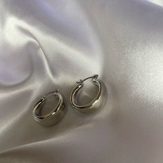 Silver Chunky Hoop Earrings Brand New Earrings Never Worn Cute And Adorable Silver Hoop Earrings Trendy Y2k Earrings Chunky Silver Jewellery, Y2k Earrings, Sliver Earrings, Silver Jewlery, Simple Silver Jewelry, Hoops Silver, Silver Necklace Set, Chunky Hoop Earrings, Hoops Gold