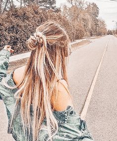 Peachy Aesthetic, Foto Tips, Teen Hairstyles, Easy Hairstyles For Long Hair, Dream Hair, Aesthetic Hair, Pretty Hairstyles