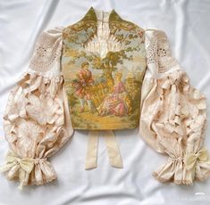 Unique Layered Outfits, Feminine Male Outfits, Solar Punk Fashion, Sun Outfit, Victorian Poetry, Old Fashion