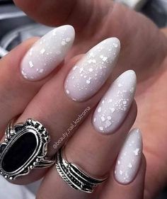 White Sparkle Nails, Nails 2023 Trends, 2023 Nail, Milky Nails, Nails Trends, Creative Nail Designs, Pretty Nail Art Designs, Sparkle Nails, 2023 Trends