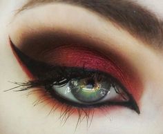 Carnaval Make-up, Maquillage Goth, Halloweenský Makeup, Vampire Makeup, Red Eyeshadow, Oc Inspo, Goth Makeup