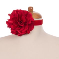 Discover the allure of our stunning floral choker necklace collection, which includes a sumptuous red velvet choker tastefully coupled with a captivating red flower pendant. Discover the adaptability of three different choker styles, which let you put together the ideal ensemble that goes well with your own style. Brown version: https://www.etsy.com/listing/1738147258 White version: https://www.etsy.com/listing/1738147258 Navy Blue Version: https://www.etsy.com/listing/1753311521 The brooch styl Floral Choker, Different Types Of Flowers, Flower Choker, Necklace Collection, Velvet Choker, Special One, Floral Pendant, Choker Style, Floral Necklace