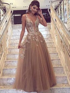 Champagne V Neck Floor Length Lace Long Prom Dresses, Champagne Formal Dresses Moda Ulzzang, Champagne Evening Dress, Champagne Prom Dress, Evening Dress Long, A Line Prom Dresses, Beauty Dress, Lace Evening Dresses, Tulle Prom Dress, Prom Dresses Lace