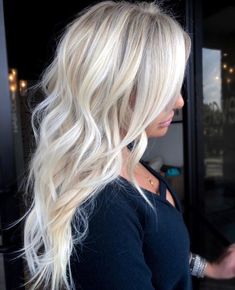 Corte Shag, Blonde Ideas, Blonde Hair Goals, Make Up Studio, Blond Balayage, Beautiful Haircuts, Dark Roots Blonde Hair