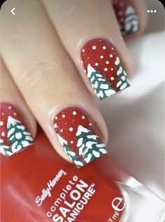 Tree Nail Art, Her Nails