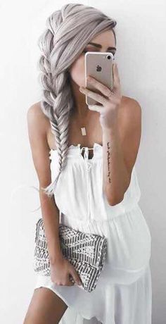 Peinados de Moda con Trenzas que te Encantarán (2019) Hair Designs For Girls, Unique Braids, Monkey Wrench, Perfect Spring Outfit, Neck Bandage, Pinterest Hair, Womens T Shirt, Boho Beach, Long Maxi