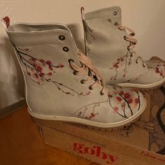 Brand New Goby Boots. Never Worn. Beige And Red Floral, Eur Size 40, Usa Size 9 Casual Lace-up Boots With Almond Toe For Spring, Floral Boots, Shoe Inspo, Red Floral, Bootie Boots, Ankle Boots, Women Shoes, Brand New, Fan