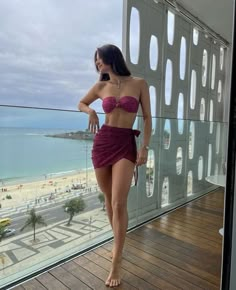 Petite Poses, Outfit Ideas For Vegas, Pool Party Fits, Pool Party Outfit Ideas, Party Outfits Summer, Fashion Aesthetic Instagram, Pool Party Outfit, Vegas Pool, Summer Outfits Beach