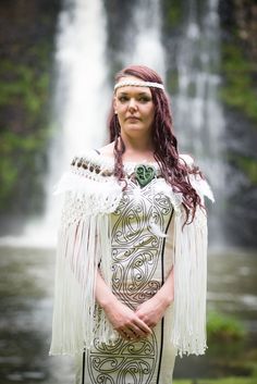 Maori Wedding, Wedding Cloak, Native American Dolls, Wedding Dress Patterns, Island Fashion