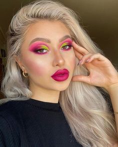 Makeup 💖 Ochre Paint, Maybelline Tattoo Brow, Makeup Ojos, Pink Eyeshadow Look, Maybelline Tattoo, Hoola Bronzer, Neon Makeup, Rave Makeup, Barbie Makeup