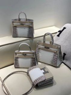 Spoiled Daughter, Trending Bags, Birkin Bags, Bag Boutique, Mini Kelly, Wealthy Lifestyle