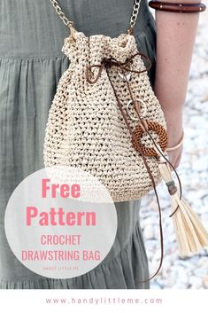 the free crochet drawstring bag pattern is shown with text overlay