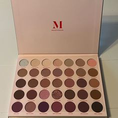 Brand New Morphe Limited Edition 2020 Holiday Palette 35xo Natural Flirt. This Is From The First Run Of The Palette With The Original Pink Packaging! Holiday Palette, Morphe Eyeshadow Palette, Pink Packaging, Makeup Collection Goals, Morphe Eyeshadow, Morphe Makeup, Makeup Palettes, Clueless Outfits, Palette Makeup