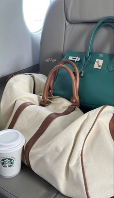 Duffel Bag Aesthetic, Carrie Soto Is Back, Airport Bag, Backpacking Bag, Travel Backpack Carry On, Bag Essentials Travel, Birkin Mom, Best Travel Bags, Travel Hacks Packing