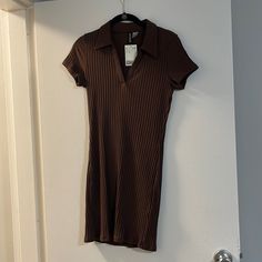 Never Worn W/ Tags, Stretchy Material Chic H&m Mini Dress With Short Sleeves, Chic H&m Short Sleeve Mini Dress, H&m Casual Mini Dress For Fall, Casual H&m Dress For Date Night, H&m V-neck Mini Dress For Day Out, H&m Short Sleeve Dress For Date Night, H&m Casual V-neck Mini Dress, H&m Knee-length Mini Dress For Day Out, Casual V-neck Mini Dress By H&m