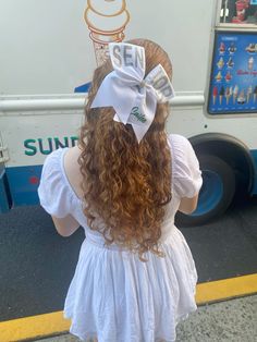 #Cheer #Cheerbow cheer poses, pose inspo, curly hair Cheer Games, Cheerleading Bow, Cheer Poses, Cheerleading Hairstyles, Cheer Hair, Styles Ideas, Cheer Bows, Senior Pictures, Cheerleading