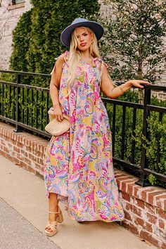 Resort Radiance Paisley Maxi Dress Curves Spring Lookbook, Paisley Maxi Dress, Comfort Wear, Square Cut, Wedding Wear, Above The Knee, Paisley Print, The Knee, Paisley