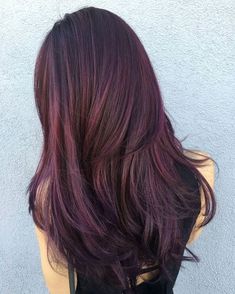 38150916-cabello rojo oscuro Aloxxi Hair Color Chart, No Bleach Hair Color For Dark Hair, Aubergine Hair, Hairdo Ideas, Inai Pengantin, Cut Layers, Brunette Ombre