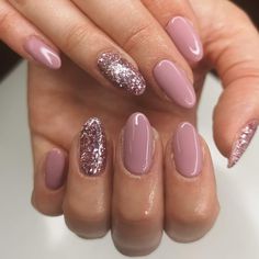 Dusty Pink Nail Ideas, Dusky Pink Nails, Ongles Rose Pastel, Nail Designs For Autumn, Biab Nails, Bridal Nails Designs, Fall Nail Trends, Beige Nails, Rose Gold Nails