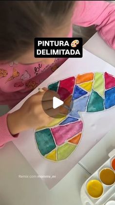 Professora Denise Ferreira | Inovação e Gestão da Sala de Aula on Instagram: "Pintura com delimitação de espaço💟 As crianças adoram e o resultado é sempre encantador! 🍃💕

Gostou da Ideia? 🌟Comenta SIM pra eu saber e postar maisatividades como essa💗

Uma atividade incrível que aprimora a coordenação motora e o senso artístico dos pequenos. 😍

#arteppd #atividadeparacriancas
#artecriativa #EducaçãoInfantil
 #SalasdeauladoBrasil #PapoDaProfessoraDenise"