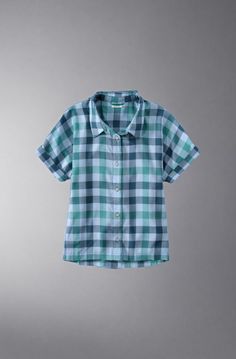 Effortless style meets lightweight, go-anywhere performance. This ultrabreathable woven shirt is designed to fit and flatter from backyard to trail to town. Falls at high hip - front length from shoulder: Regular 24", Plus 25 1/4". Relaxed Fit: Our most generous fit sits farthest from the body. Falls at high hip. Moisture-wicking and abrasion-resistant for comfort on the go. Made from soft, quick-drying TENCEL™ Lyocell. Machine wash and dry. Imported. Fit: Relaxed Fit | Women's Mountainside Shir Casual Hiking Shirt With Relaxed Fit, Casual Relaxed Fit Shirt For Hiking, Green Shirt For Summer Outdoor Activities, Relaxed Fit Casual Hiking Shirt, Cotton Tops For Summer Hiking, Casual Short Sleeve Shirt For Summer Outdoor Activities, Casual Hiking Shirt For Summer, Casual Summer Camp Shirt For Hiking, Casual Summer Hiking Shirt