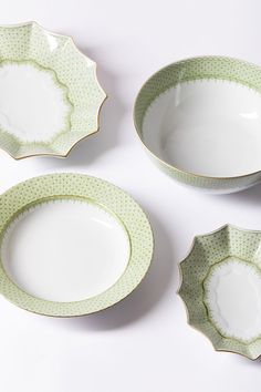 … ooh la la Five piece place setting includes dinner plate, dessert plate, bread & butter plate and teacup with saucer. I use my teacups for a soup course or ice cream sundaes. Ice Cream Sundaes, Fine China Dinnerware, Fine Dinnerware, Green China, Plate Dessert, Everyday Dishes, Butter Plate, Spring Summer Decor, Ooh La La