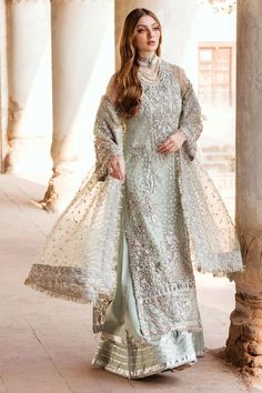 Sophisticated Sharara Kameez and Dupatta Pakistani Wedding Dress. Shaadi Outfits Pakistani, Pakistani Sharara, Sharara Dress, Couture 2024, Raw Silk Fabric, Pakistani Wedding Dress, Beautiful Pakistani Dresses, Pakistani Dress, Pakistani Wedding Dresses