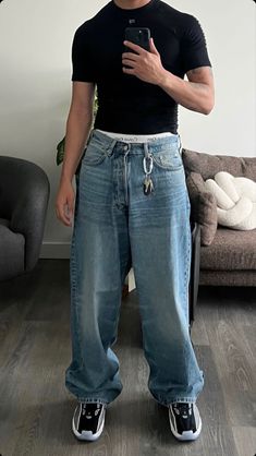 Baggie Jeans Outfit, Baggy Jeans Outfits, Old Money Outfit Ideas, Boy Streetwear, Aesthetic Male Outfits, Old Money Outfit, Baggy Jeans Outfit, Outfits 2000s, Outfit Retro