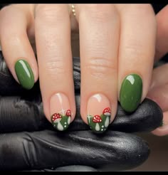 Nature Inspired Nails, Green Nail Art Ideas, Cottagecore Nails, Witchy Nails, Green Nail Art, Green Nail Designs, Green Nail, Inspired Nails