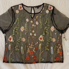 Size 1xl See-Through Flower Detailed Shirt Black Floral Print Shirt For Summer, Spring Crew Neck Blouse With Floral Print, Spring Floral Print Crew Neck Blouse, Black Floral Print Crew Neck Tops, Black Floral Print Short Sleeve Tops, Black Short Sleeve Tops For Spring, Spring Black Shirt With Floral Embroidery, Spring Floral Embroidered Short Sleeve Tops, Black Floral Embroidered T-shirt For Summer