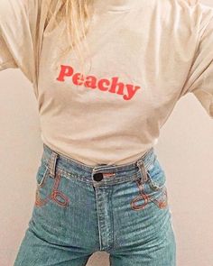 Peachy Tee - REDWOLF - 1 Outfits With Vans, Fashion Guys, Look Retro, Mia 3, Ladies Dress Design, Look Cool, The Words, Outfits For Teens, American Apparel