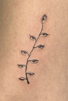 Soft Fine Line Tattoo, Fine Line Tattoo Cover Up, South American Tattoo, Weird Tattoos Unique, High Contrast Tattoo, Horizontal Tattoo, Paradox Tattoo, Vintage Tattoo Ideas, Metamorphosis Tattoo