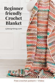 a crocheted blanket with the text, beginner friendly crochet blanket