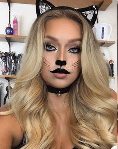 Cat Costume Makeup, Halloween Makeup Ideas For Women, Black Cat Makeup, Pretty Halloween Makeup, Black Cat Halloween Costume, Pelottava Halloween, Maquillage Halloween Simple