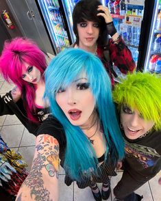 The Scene Aesthetic, Curly Scene Hair, Tiktok Y2k, What Is Your Favorite Color, Scene Queen, Emo Style