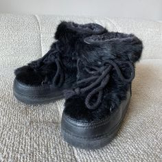 90s black fur boots lace up fur ankle booties moon style boot perfect for winter. IKKII brand, retails around $300. Marked size 37. Foot measures 10 inches length by 5 inches width. Winter Fur Boots, Black Fur Boots, Black Snow, Snow Shoes, Fur Boots, Shoes Womens, Rain And Snow Boots, Y2k Style, Lace Boots