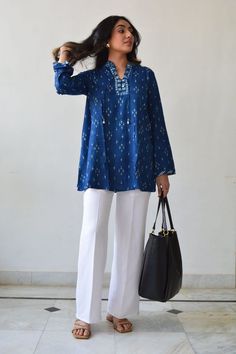 Indian Tunic Outfit, Cotton Indian Wear, Kurta Women Casual, Kurta Unique Designs Women, Kurti Daily Wear, Pakistan Outfits Casual, Dress For Heavy Bust, Loose Jeans With Kurti, Kurta With Baggy Jeans