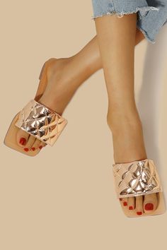 Revitalize your summer wardrobe with our Quilted Metallic Square Toe Sandals. The eye-catching metallic finish and quilted detailing make these sandals a stylish essential for the season. Product code: CAB01B4A001GG Features:  Lining: 100%RUBBER Material: 100%POLYURETHANE. Trendy Flat Mules For Party, Metallic Open Toe Sandals With Padded Heel, Trendy Gold Flat Heel Sandals, Trendy Gold Flat Sandals, Gold Flat Heel Mules For Party, Party Gold Flat Heel Mules, Chic Metallic Sandals For Spring, Summer Flat Mules With Padded Heel, Gold Flat Mules For Party