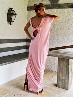 Pink Open Back Bow Maxi Dress Kaftan / Asymmetric Open Back Bow Dress / Oversize Loose Dress / #35083 This elegant, sophisticated, loose and comfortable maxi dress, looks as stunning with a pair of heels as it does with flats. You can wear it for a special occasion or it can be your comfortable dress. SEE COLOR CHART HERE : https://www.etsy.com/listing/235259897/viscose-color-chart?ref=shop_home_active_4 - Handmade item - Materials : viscose, stretch cotton, black elastic tulle * Viscose is a ve Back Bow Dress, Comfortable Maxi Dresses, White Kaftan, Dress Kaftan, Elegant Sophisticated, Bow Dress, Maxi Robes, Pink Maxi Dress, Plus Size Maxi Dresses