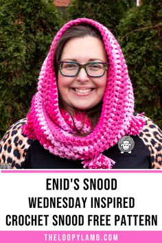 a woman wearing a pink scarf with the words end's smod wednesday inspired crochet snood free pattern