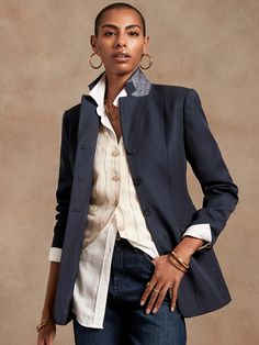 Models To Draw, Structured Jacket, Model Looks, Business Casual Work, Riding Jacket, Androgynous Fashion, Over 50 Womens Fashion, Vintage Blazer, Loose Shirts