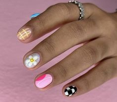 Sun Nail Art, Future Nails, Sun Nails, Teen Nails, Festive Nails, Russian Manicure, How To Cut Nails, Lavender Nails, Cute Gel Nails