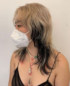 Bleached Top Half Of Hair, Brown And Blonde Wolfcut, Shag Mullet, Character Hair, Wolf Cut Hair, Mullet Haircut, Dyed Hair Inspiration, Haircut Inspiration, Wolf Cut