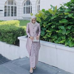 Raya Outfit Ideas 2023, Baju Kurung Moden Style 2023, Baju Kurung Moden Style Simple, Baju Raya Ideas Modern 2023, Baju Kurung Songket Modern, Raya Outfit Ideas, Dress Melayu, Kebaya Malaysia, Kebaya Melayu