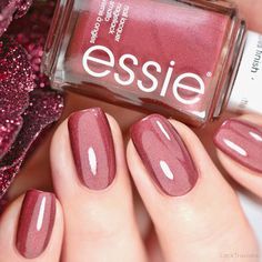 Ace Of Shades, Pedicure Designs Toenails, Pink Nail Colors, Gel Acrylic Nails, Summer Toe Nails, Pretty Gel Nails, Game Theory, Essie Nail Polish