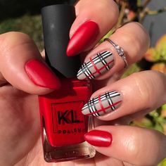 Plaid Nail Art, Checkered Nails, Manicure Tutorials, November Nails, Nail Swag, Simple Nail Designs