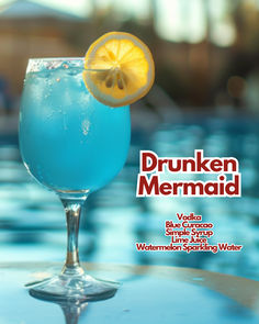 Drunken Mermaid Mermaid Punch, Blue Cocktail Recipes, Curacao Cocktail, Easy Vodka Cocktail, Vodka Drinks Easy, Fun Night With Friends, Poolside Cocktails